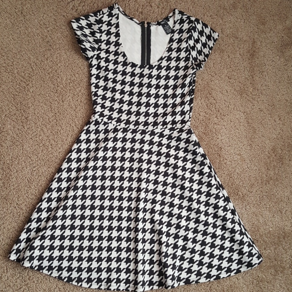 NWOT "Houndstooth Flare Dress"